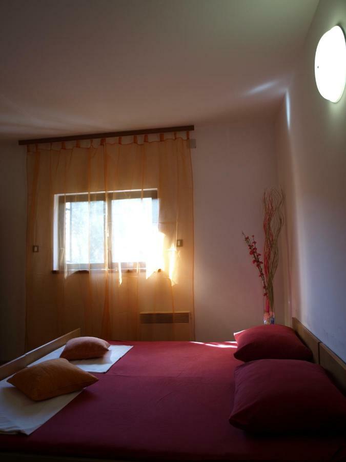 Apartment Halugica Kali Buitenkant foto