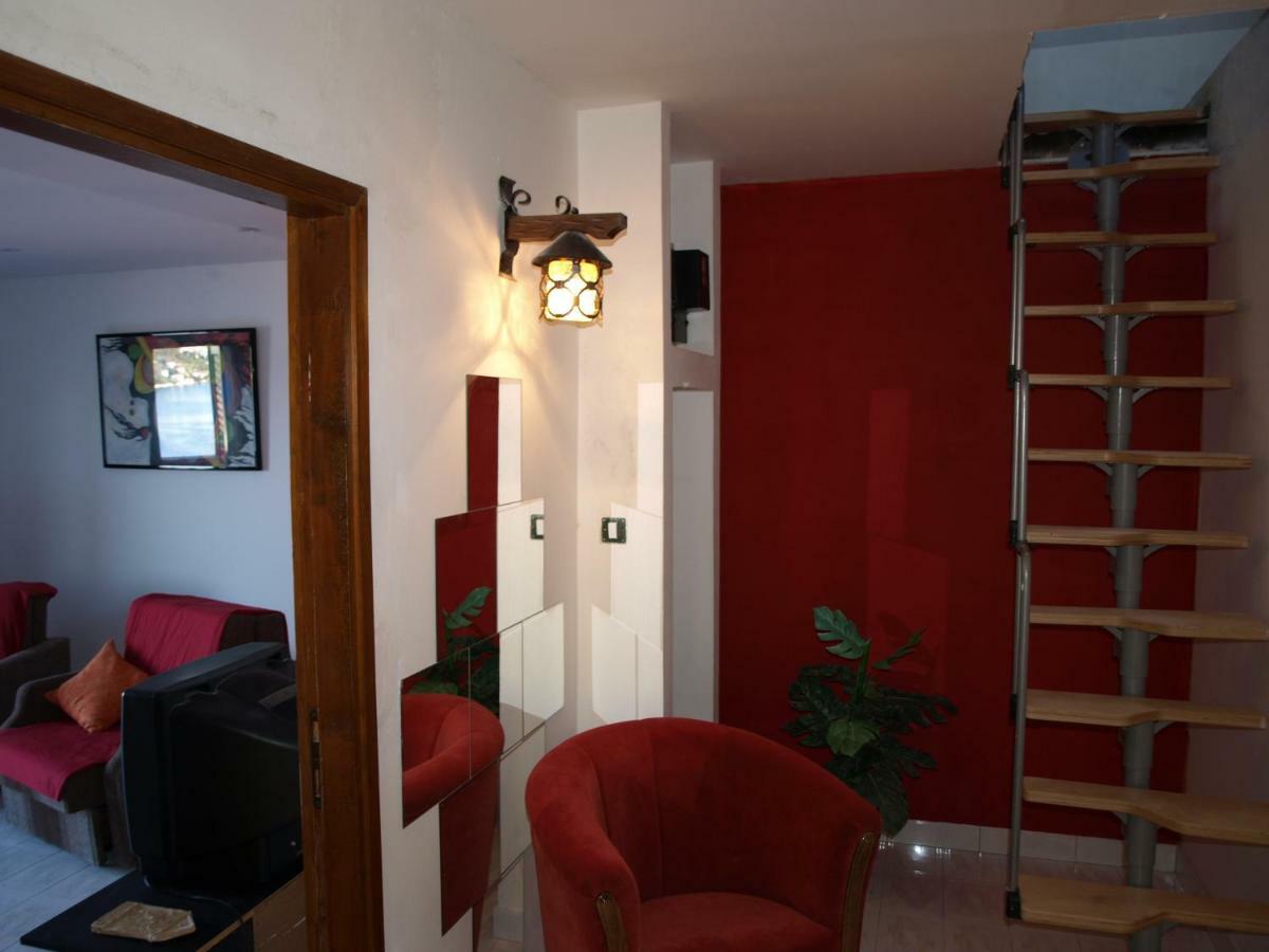 Apartment Halugica Kali Buitenkant foto
